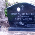 Pulēts granīta kapu piemineklis